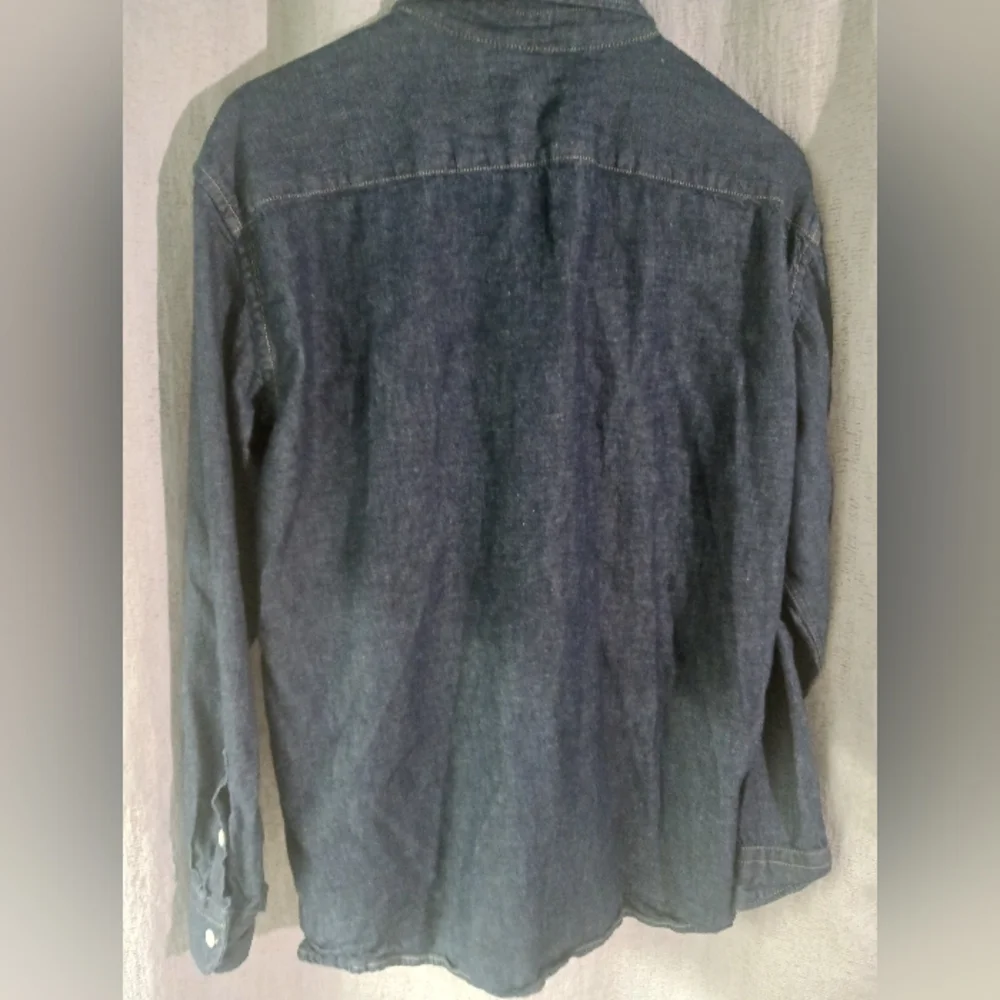 LEVI'S Dark wash denim shirt long sleeve womens large Relaxed fit - Picture 4 of 8